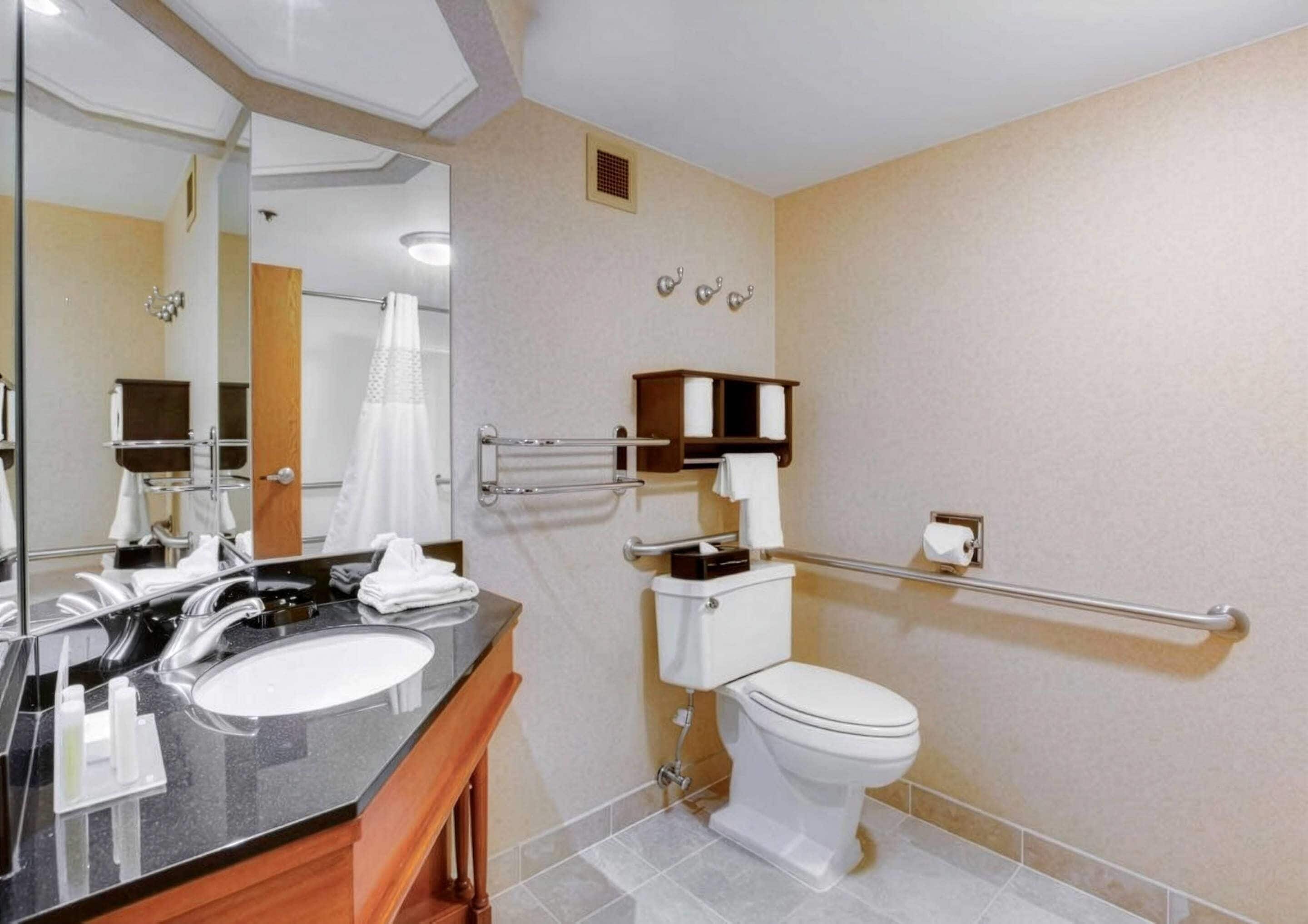 Photo - Pittsburgh Airport Inn and Suites