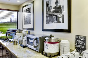 Free daily buffet breakfast