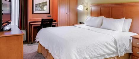 Standardzimmer, 1 King-Bett, Nichtraucher | Pillowtop-Betten, Zimmersafe, Verdunkelungsvorhänge