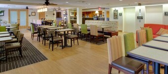 Pittsburgh Airport Inn and Suites