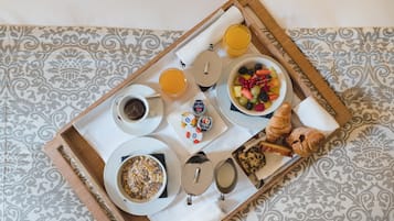 Ropa de cama de alta calidad y minibar