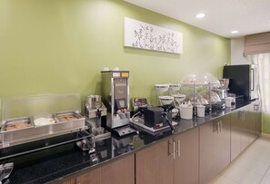 Free daily buffet breakfast