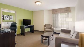 Premium bedding, minibar, desk, blackout curtains