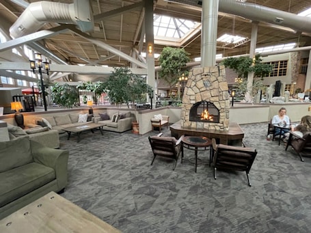Lobby sitting area. The Academy Hotel Colorado Springs