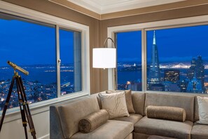 Signature Suite, 1 King Bed with Sofa bed (Golden Gate) | 1 bedroom, Frette Italian sheets, premium bedding, down comforters