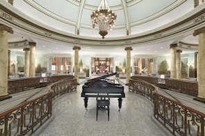 2 restaurants, serveren ontbijt, lunch, diner, Aziatische gerechten