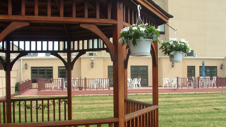 Holiday Inn Boston - Dedham Hotel & Conference Center by IHG