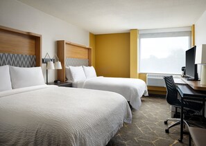 Habitación Premium, 2 camas Queen size, en esquina | Ropa de cama de alta calidad y escritorio 
