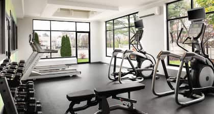 Holiday Inn Boston - Dedham Hotel & Conference Center by IHG