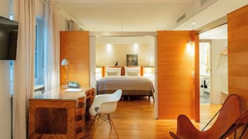 Suite | Hypo-allergenic bedding, minibar, in-room safe, individually decorated