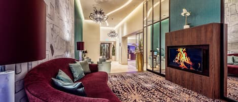 Coin salon dans le hall