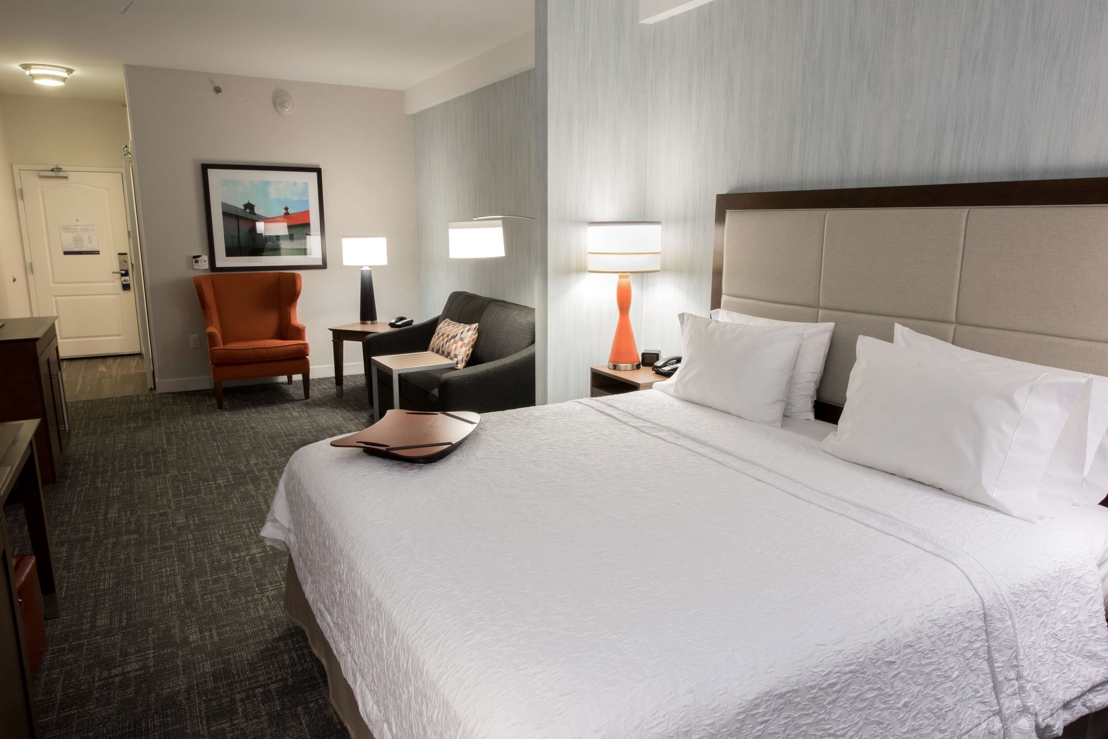 King Suite, 간이주방 | 객실 내 금고, 책상, 노트북 작업 공간, 암막 커튼