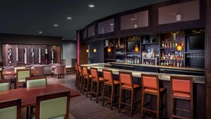 Bar (trong khuôn viên)