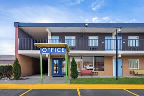 Property entrance - Signature Inn Danville (Danville)