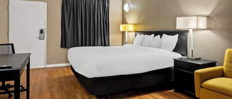 Premium bedding, down duvets, desk, iron/ironing board