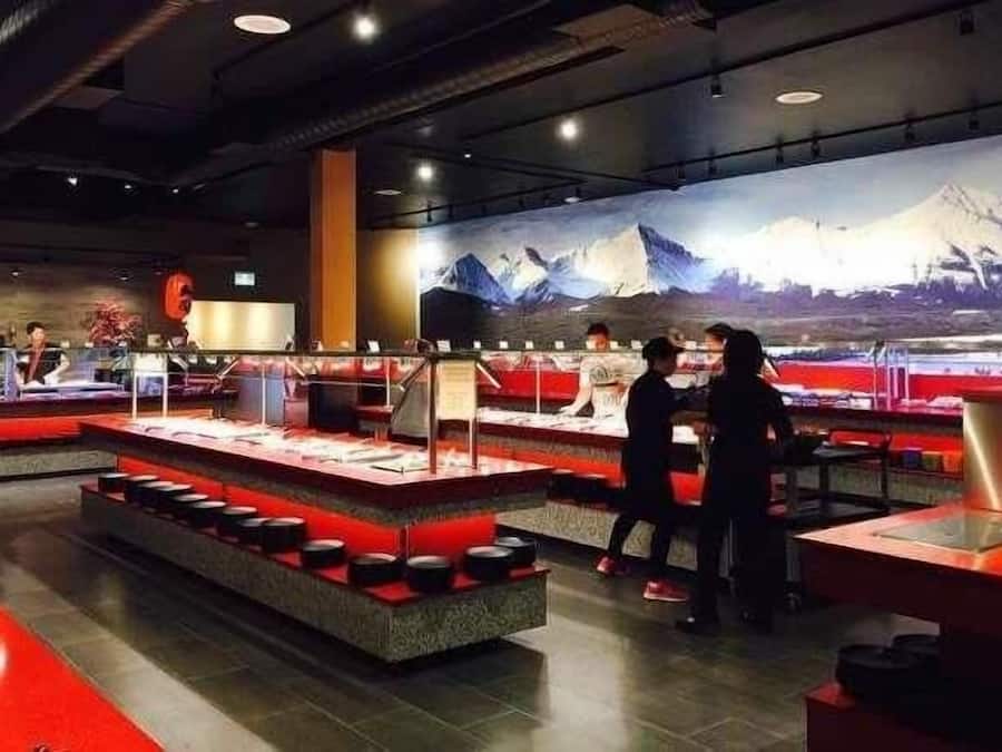 Serveert lunch, diner, brunch, Aziatische gerechten