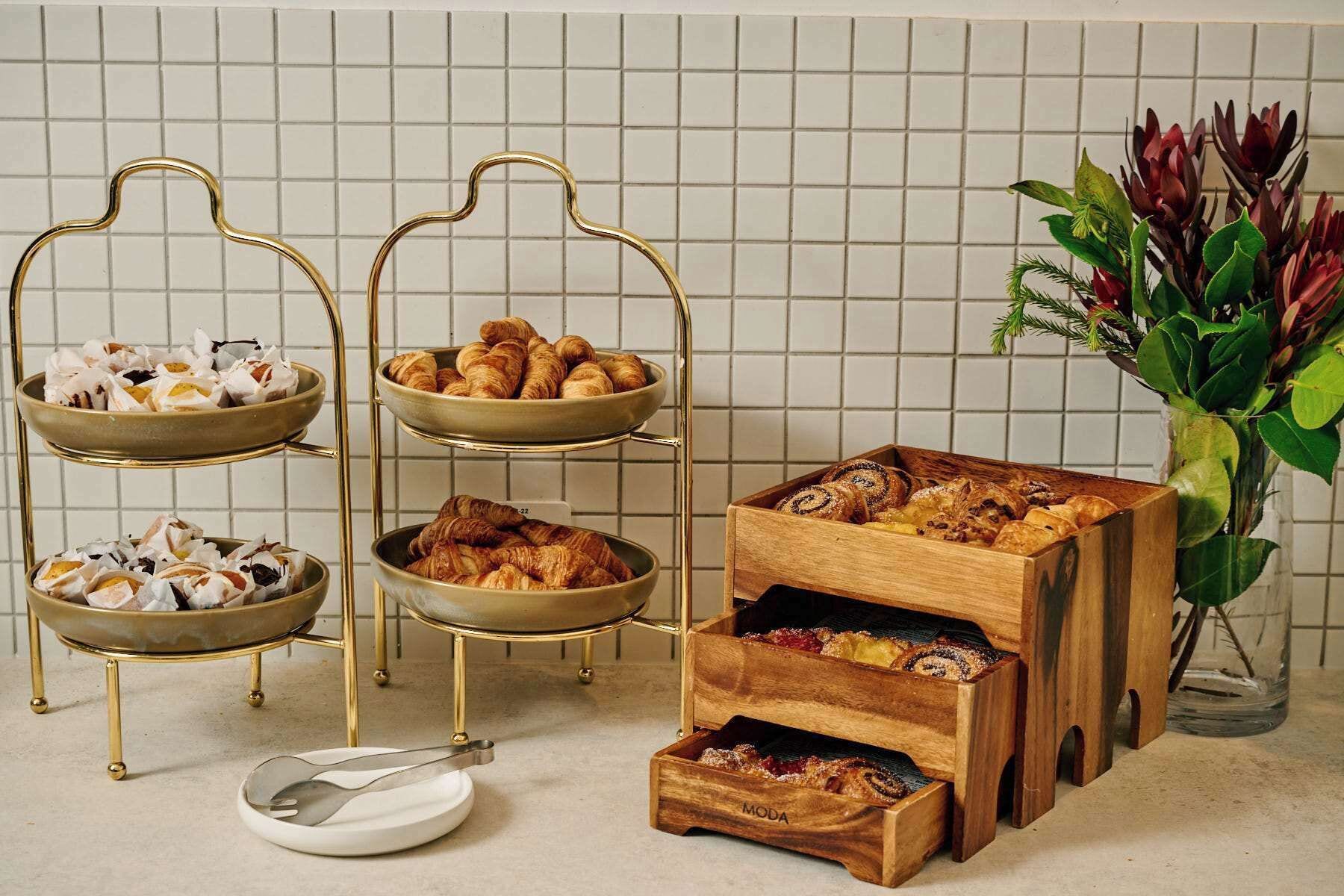 Daily buffet breakfast (AUD 25 per person)