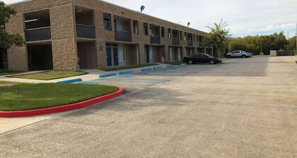 Motel 6 La Place, LA