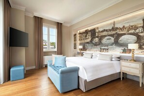 Suite, 1 Bedroom, Garden View | Premium bedding, minibar, in-room safe, desk