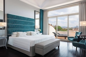 Premium Room, 2 Twin Beds, Non Smoking (Urban) | Premium bedding, minibar, in-room safe, desk