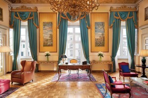 Royal Suite, 1 Bedroom, Non Smoking (Urban) | Living room | Flat-screen TV