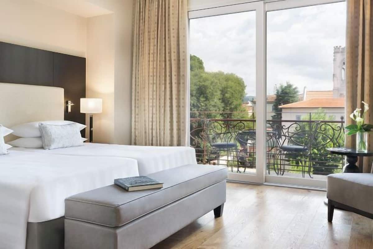 Ropa de cama de alta calidad y minibar