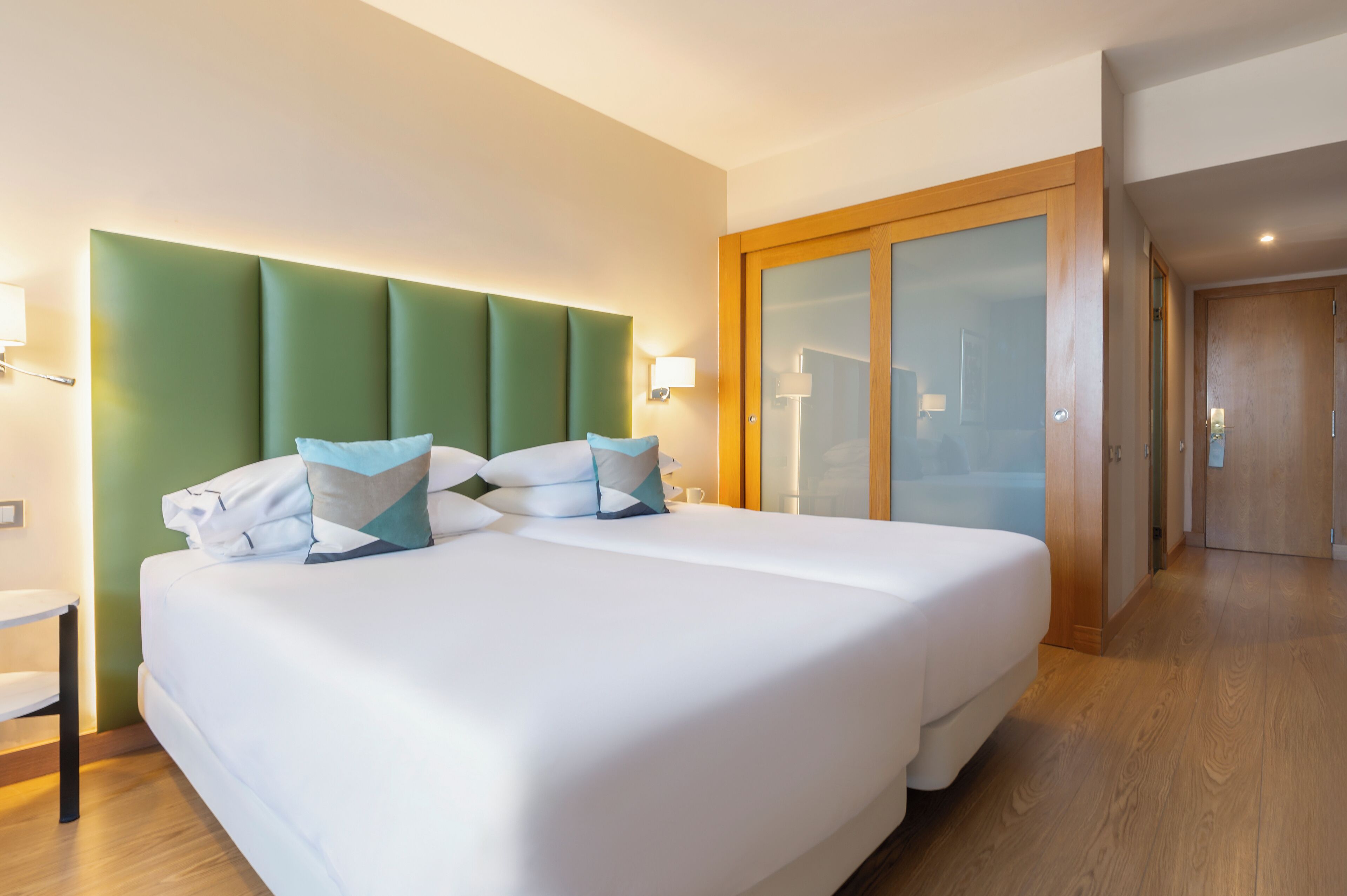 comfort room | 1 bedroom, hypo-allergenic bedding, down duvets, in-room safe