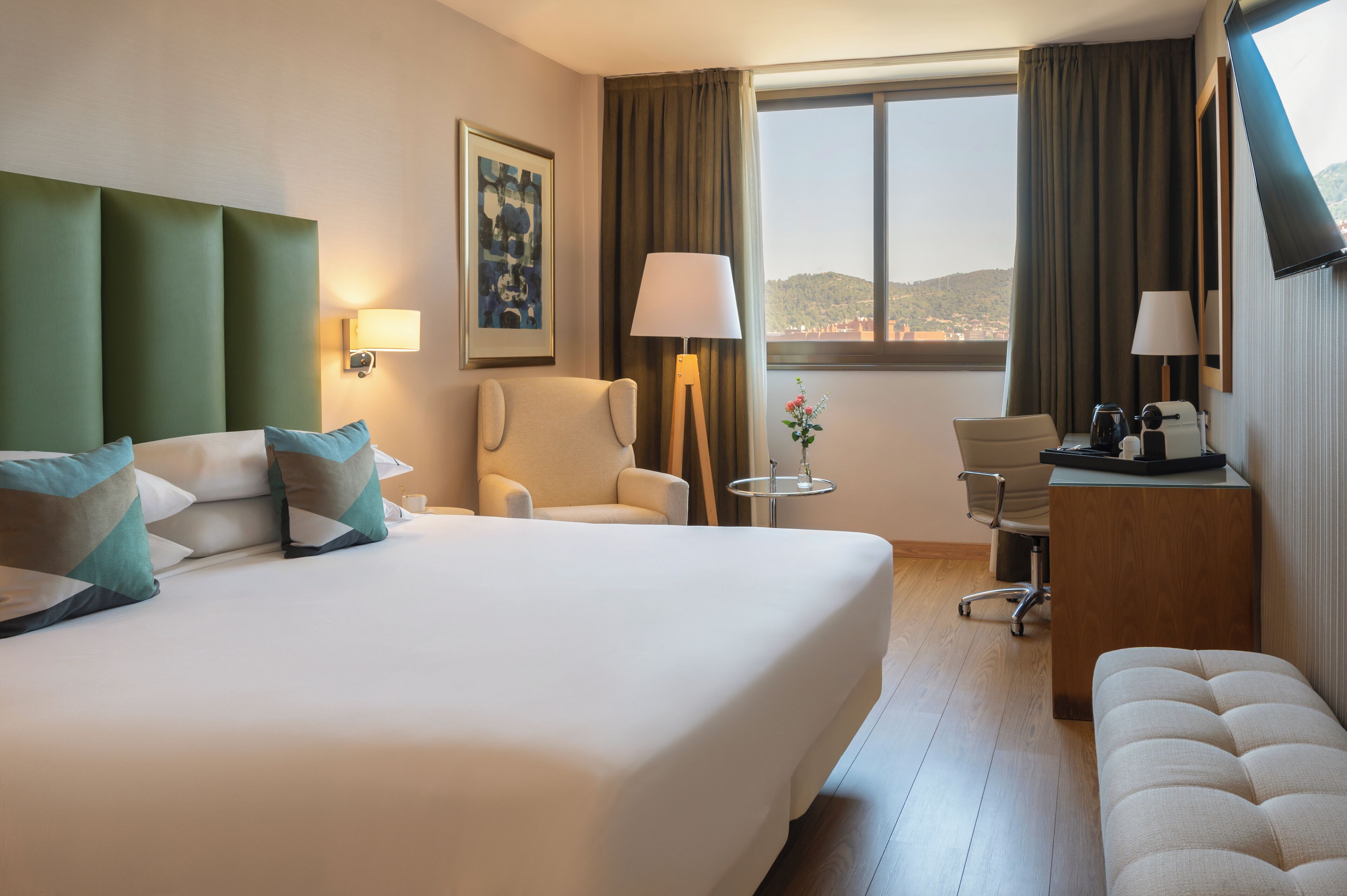 1 bedroom, hypo-allergenic bedding, down duvets, in-room safe