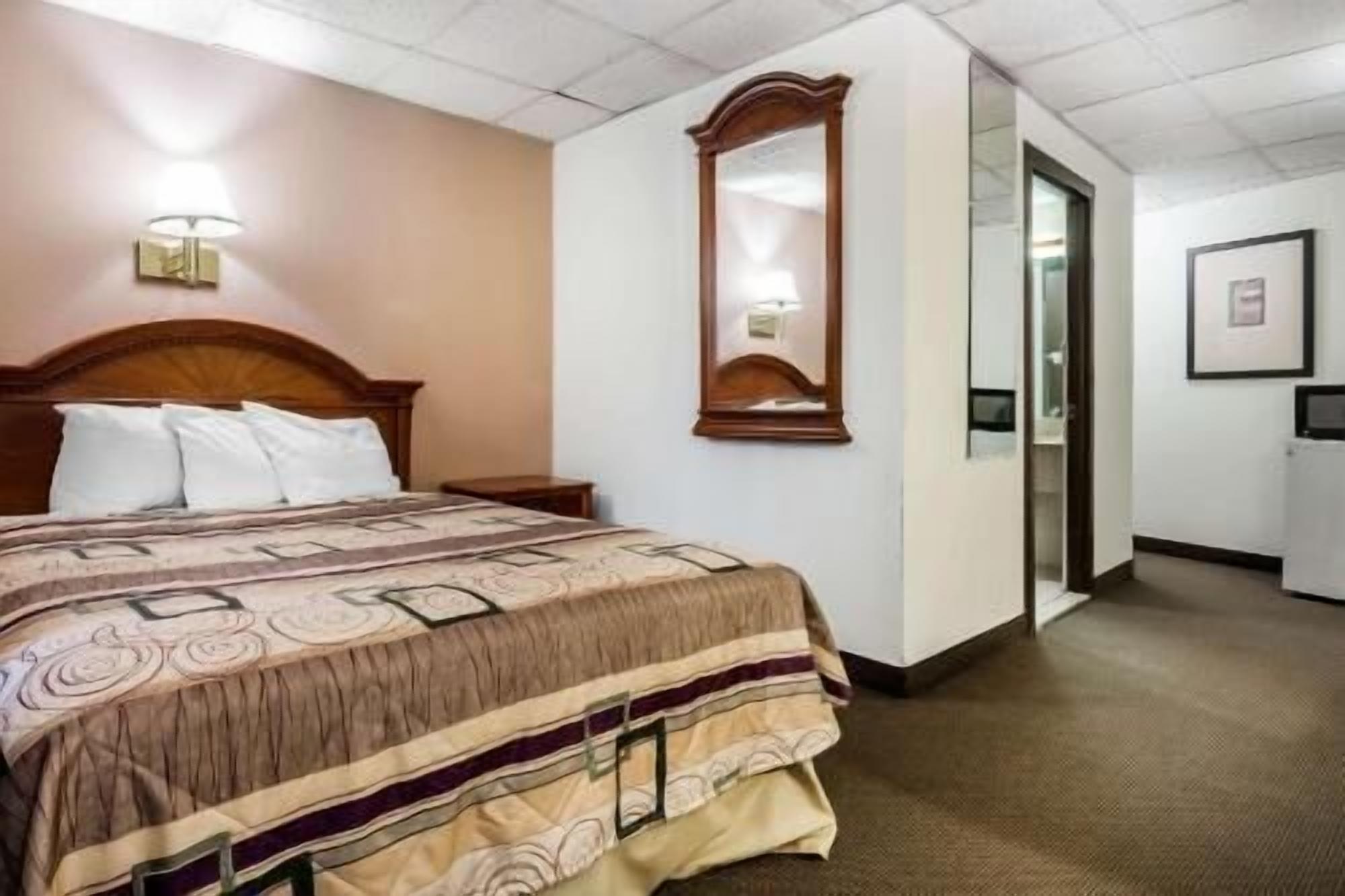 Desk, blackout drapes, iron/ironing board, free WiFi