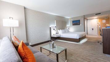 Hypo-allergenic bedding, in-room safe, desk, laptop workspace