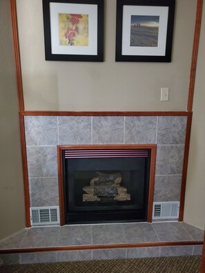 Standard Studio Suite | 1 bedroom, in-room safe, individually decorated, individually furnished