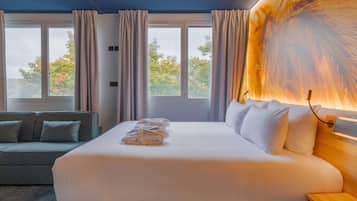 Premium bedding, in-room safe, desk, blackout curtains