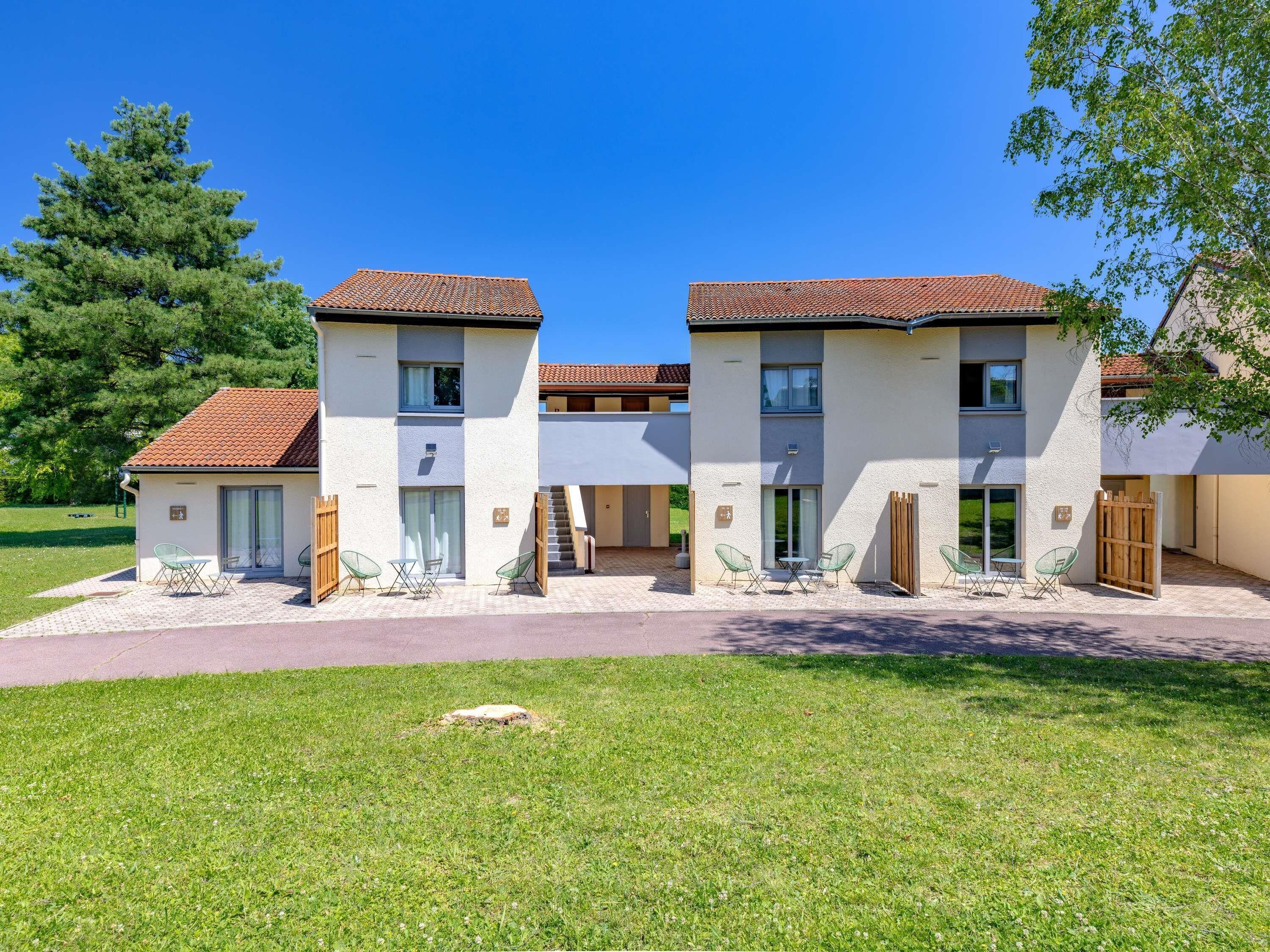 公寓, 多张床 (Exterior) | 高档床上用品、客房内保险箱、办公桌、遮光窗帘