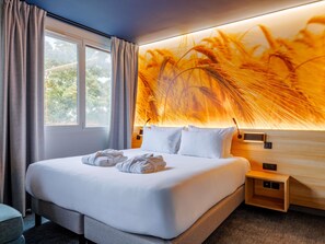 Privilege, Chambre, 1 lit double et 1 canapé-lit | Literie de qualité supérieure, coffres-forts dans les chambres, bureau
