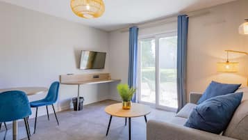 Departamento, varias camas (Exterior) | Ropa de cama de alta calidad y caja de seguridad en la habitación