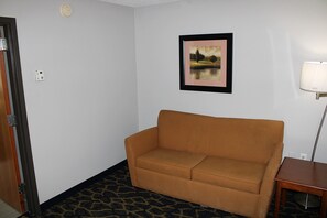 1 bedroom, pillow-top beds, individually furnished, desk