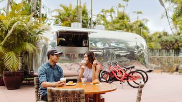 Daily cooked-to-order breakfast for a fee