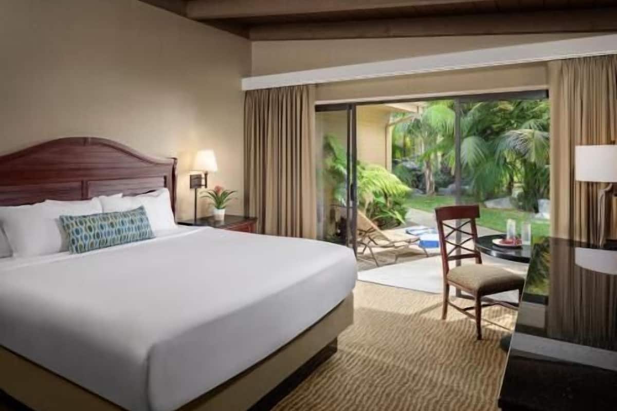 In-room safe, desk, blackout drapes, iron/ironing board