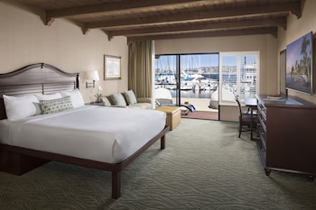 Suite, 1 King Bed with Sofa bed, Bay View (Marina Suite King 1st Floor) | In-room safe, desk, blackout drapes, iron/ironing board at Bahia Resort Hotel