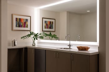 Renovated Corner Jr. Suite King, Tower | Room amenity at Sheraton Princess Kaiulani Waikiki Beach