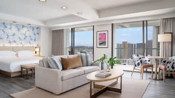 Renovated Corner Jr. Suite King, Tower | Premium bedding, down comforters, in-room safe, desk