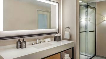 Suite, 1 Bedroom | Bathroom | Combined shower/bathtub, free toiletries, hair dryer, towels