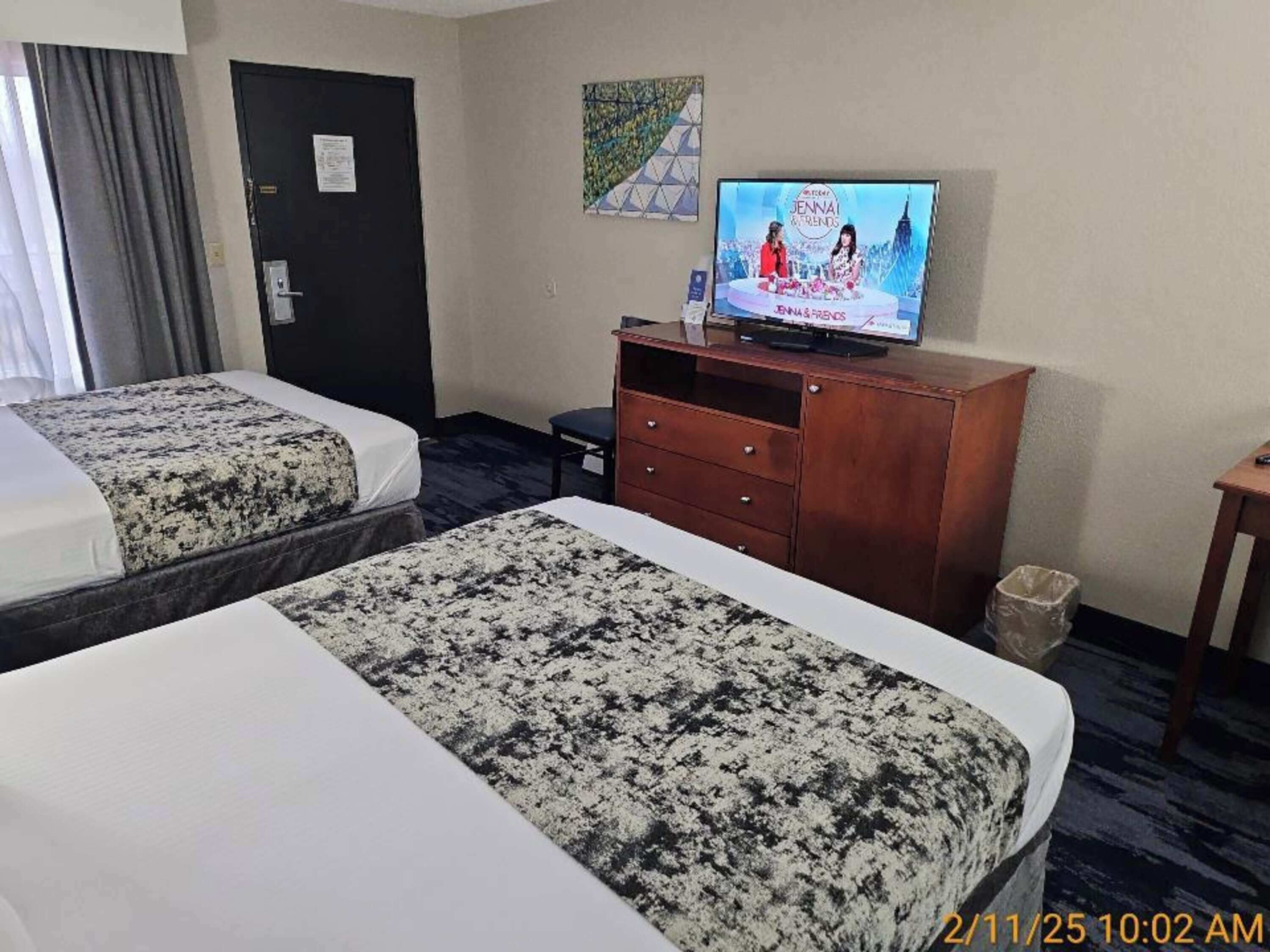 Standard Room, 2 Queen Beds, Non Smoking, Microwave