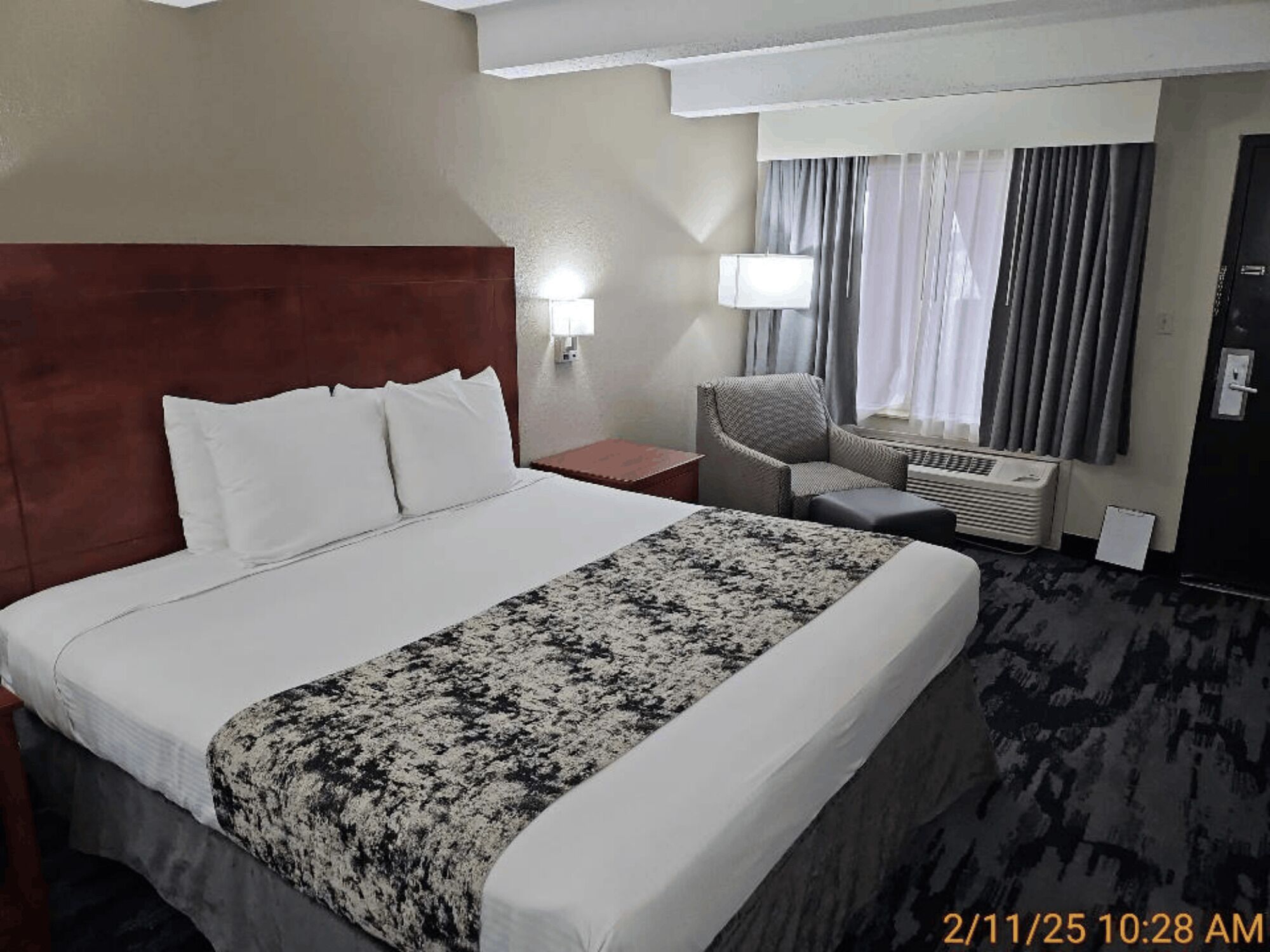 Desk, iron/ironing board, cribs/infant beds, rollaway beds