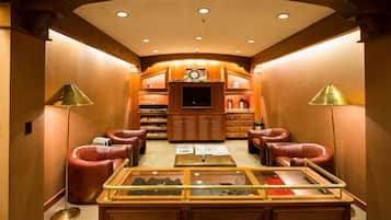 Vartalohoitoja, kasvohoitoja, hieronta- ja hoitohuoneita