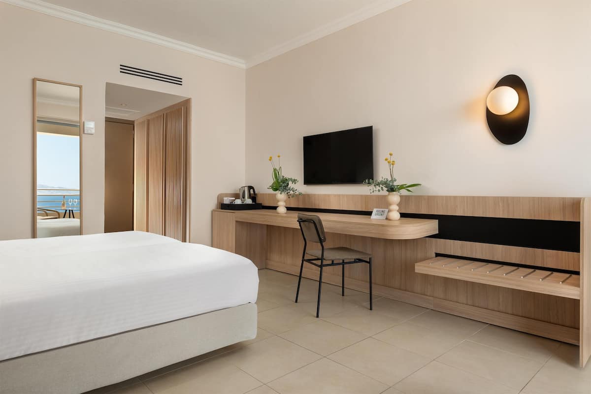 1 bedroom, in-room safe, soundproofing, free WiFi