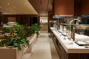 Petit déjeuner buffet compris tous les jours