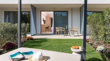 1 bedroom, in-room safe, soundproofing, free WiFi