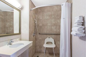 Salle de bain accessible aux personnes à mobilité réduite