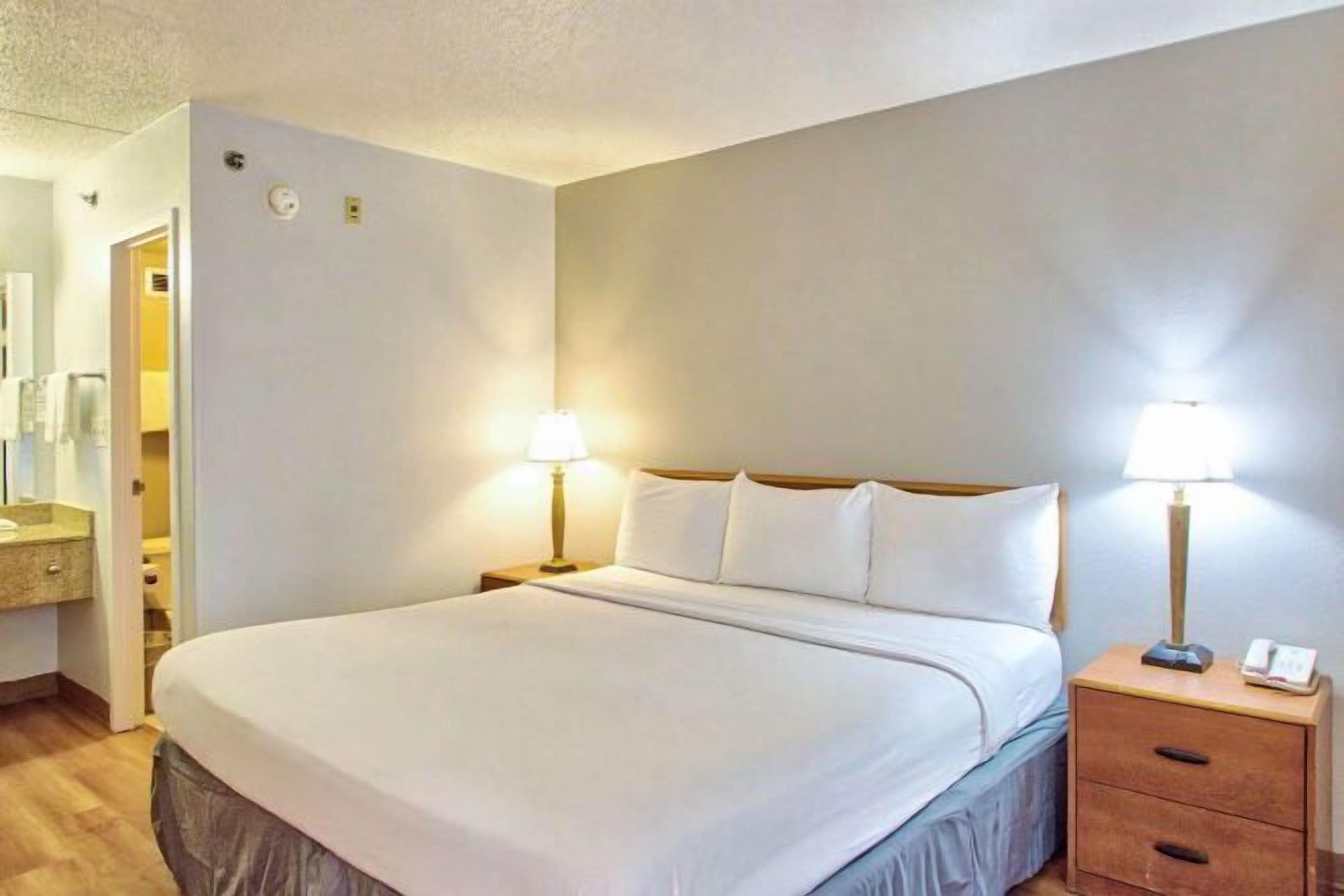 Individually furnished, blackout curtains, free WiFi, bed sheets